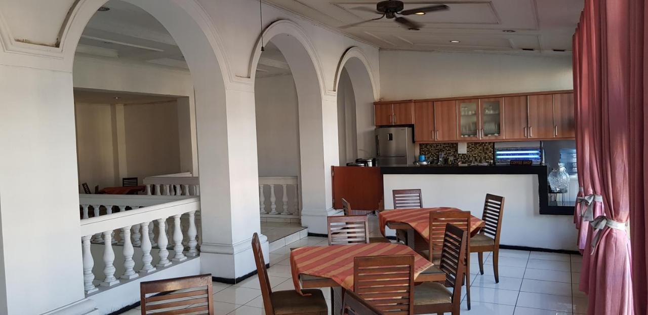 Hotel Dequr Jakarta Kota Luaran gambar